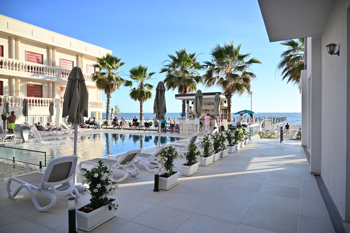 Adria Palace Hotel — Main photo in Durres, Durres