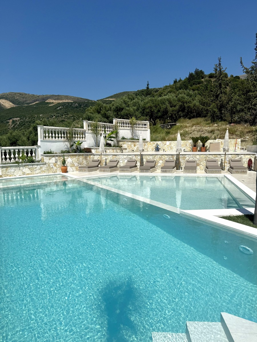Coral Boutique  Hotel — Radhimë, Vlore