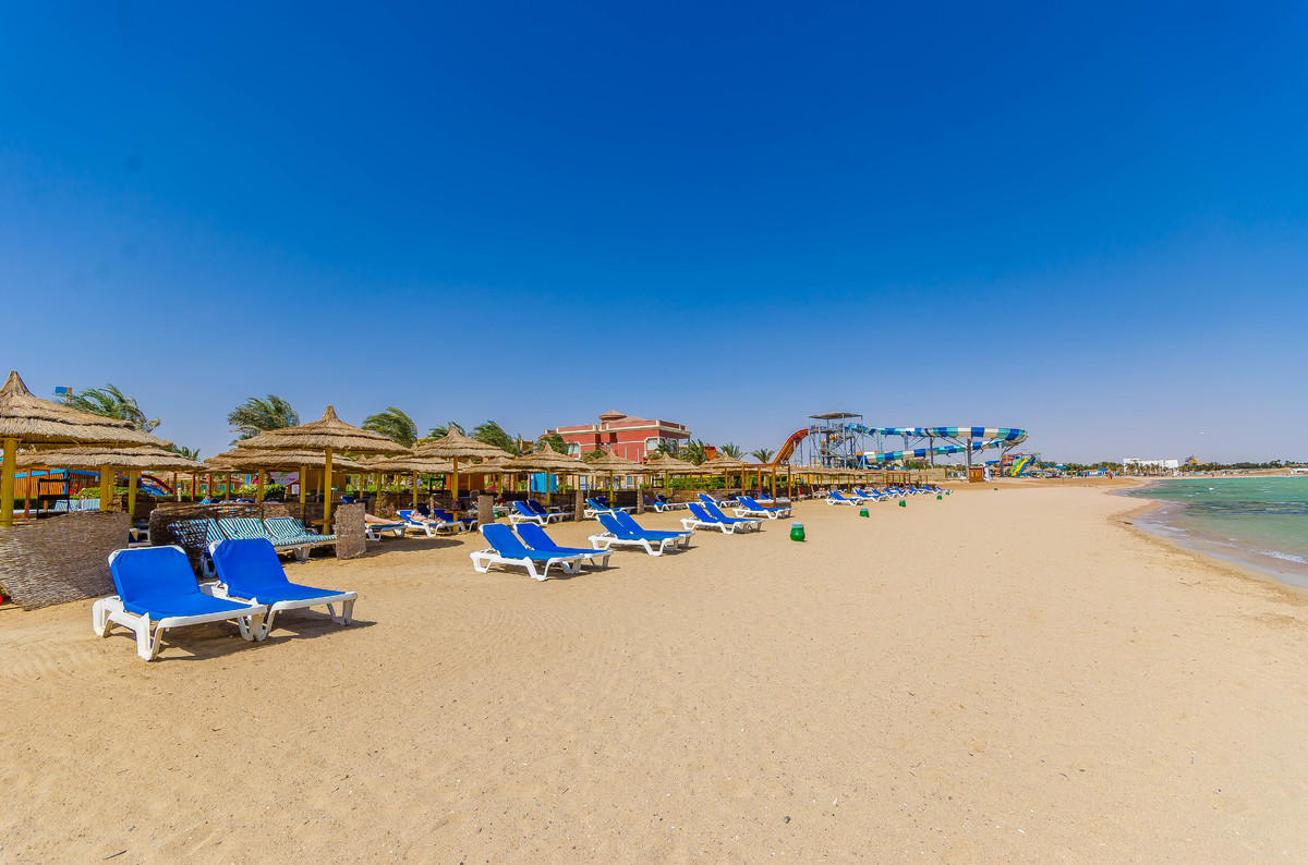 Titanic Beach - Families and Couples only — Hurghada, Red Sea