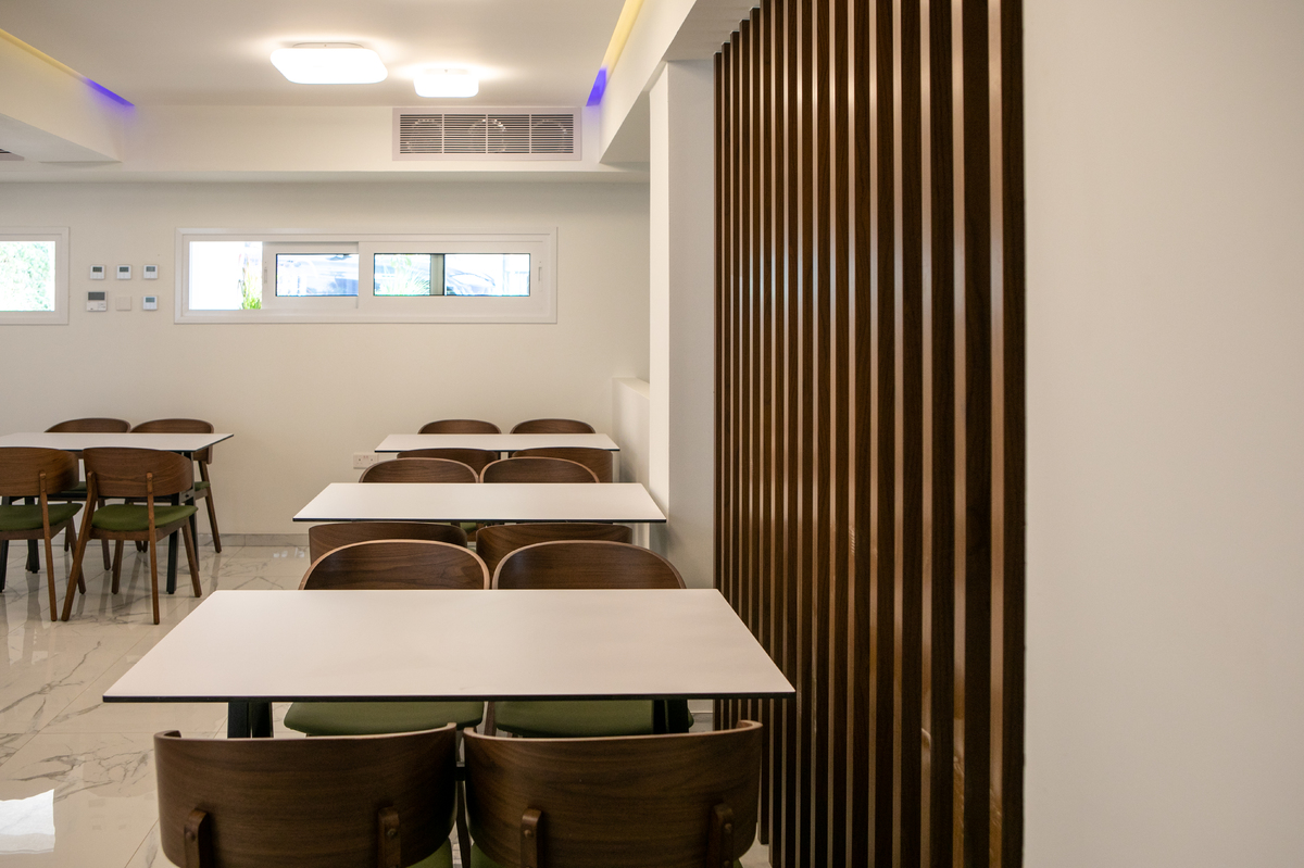 San Remo Hotel — Larnaca, Larnaca Region