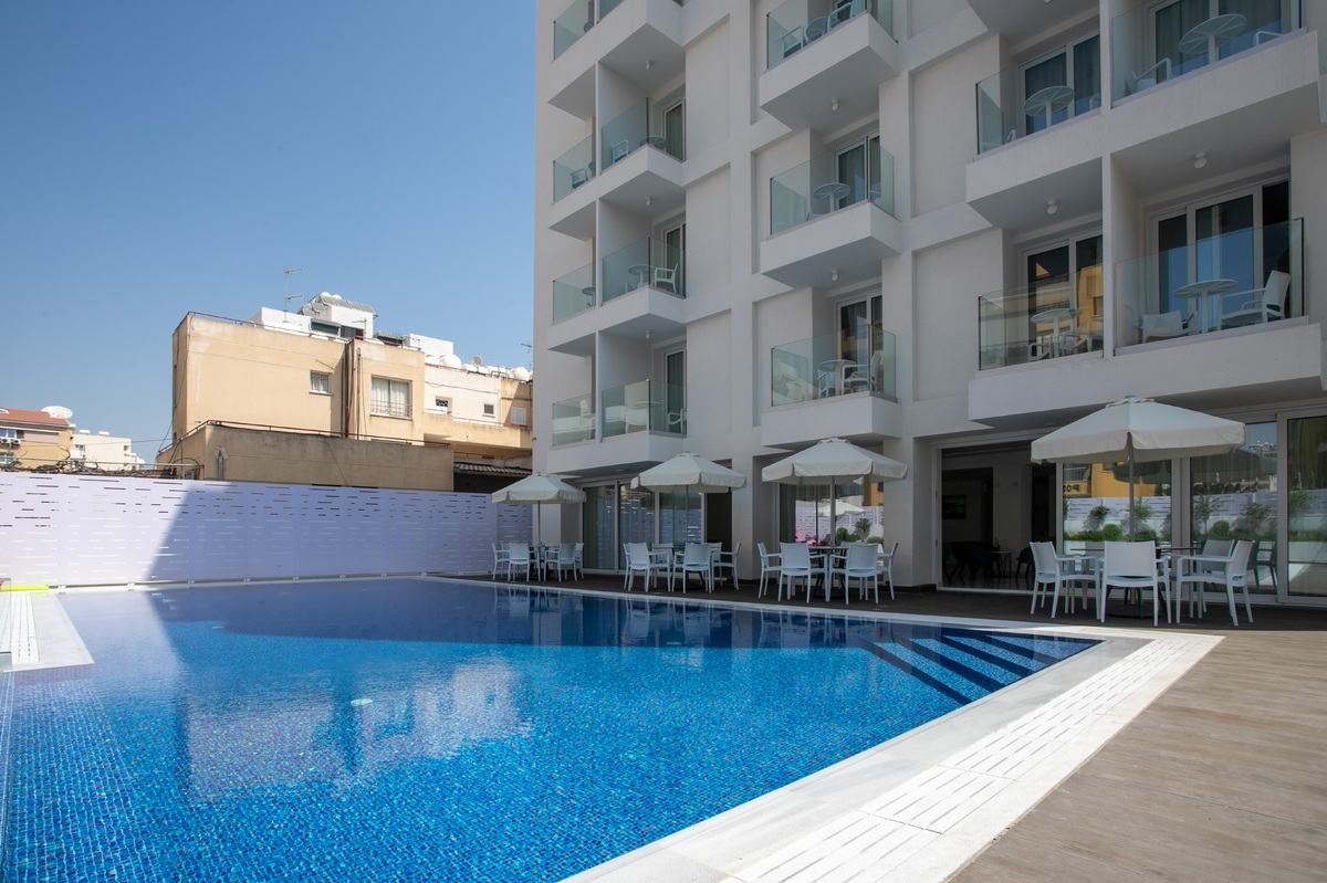 San Remo Hotel — Larnaca, Larnaca Region