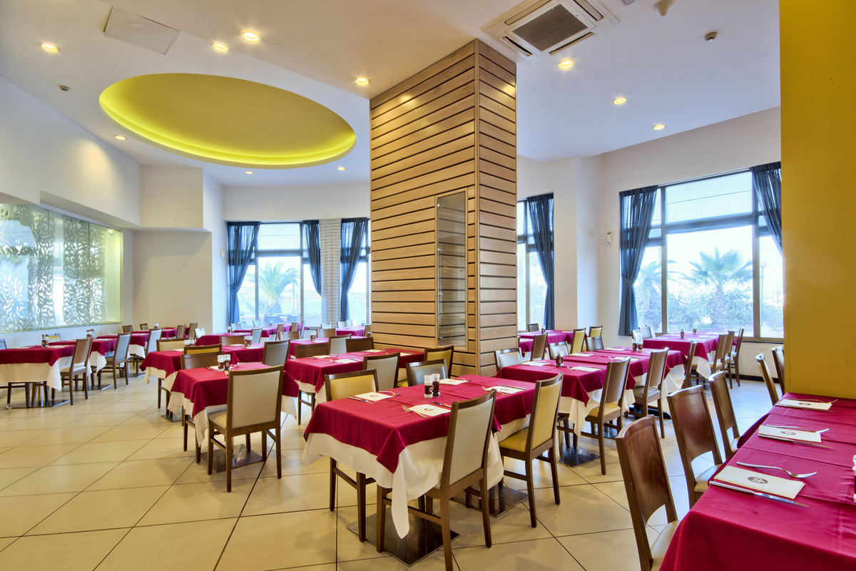 db Seabank Resort + Spa — Mellieha, Malta Island