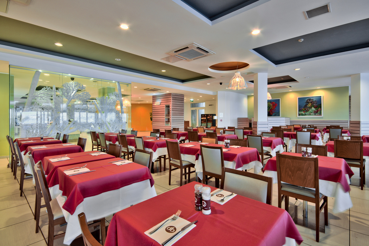 db Seabank Resort + Spa — Mellieha, Malta Island