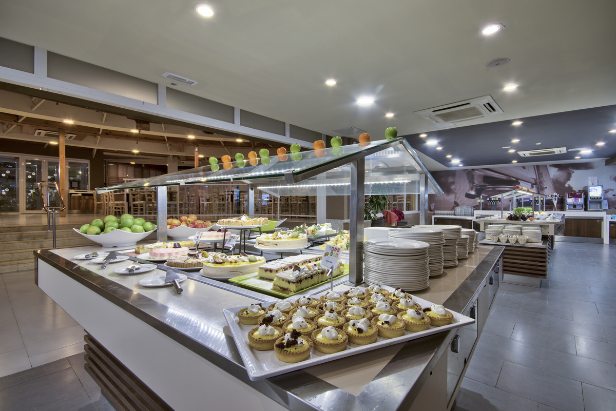 db Seabank Resort + Spa — Mellieha, Malta Island