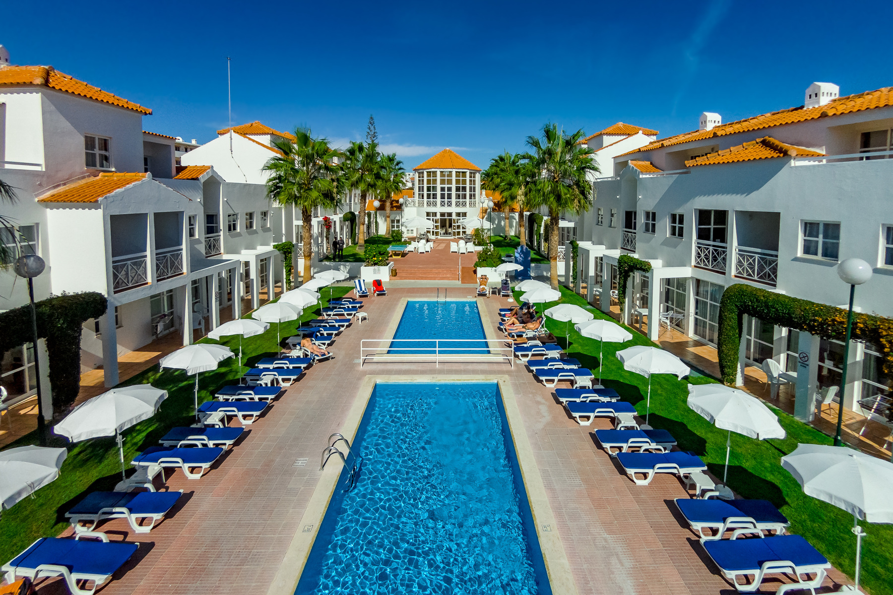 Apartamentos Turísticos Club Ouratlântico — Main photo in Albufeira, Faro