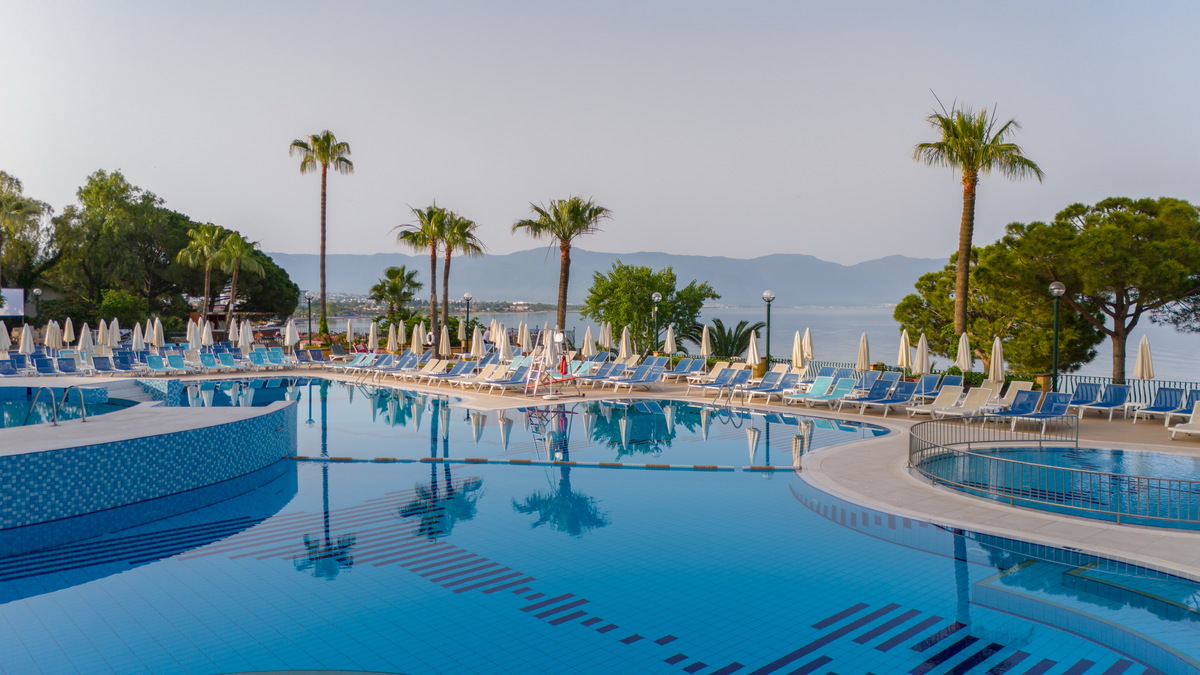 Fantasia Hotel De Luxe Kusadasi — Kusadasi, Aydin
