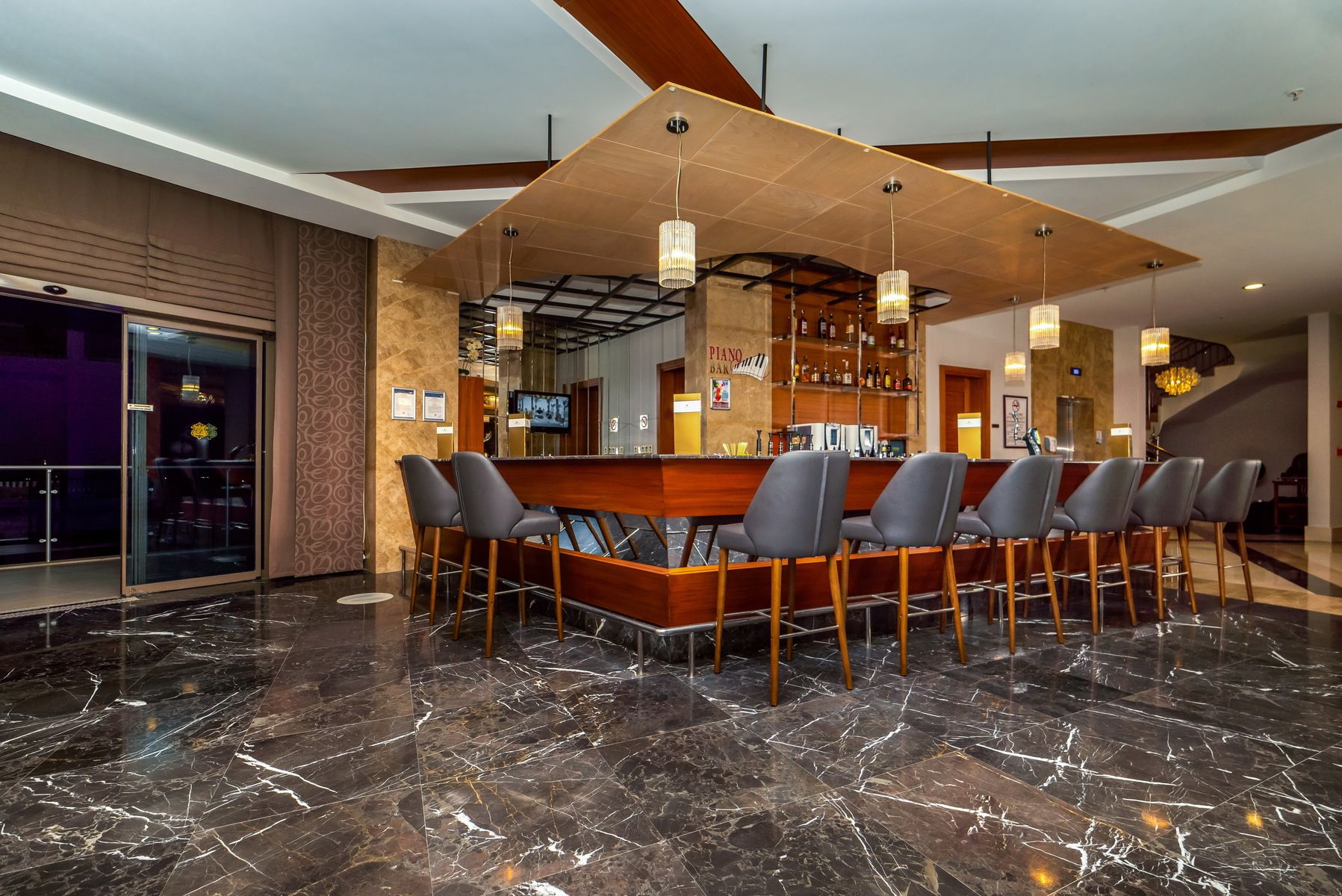 Commodore Elite Suites & Spa Hotel - zdjęcie 4