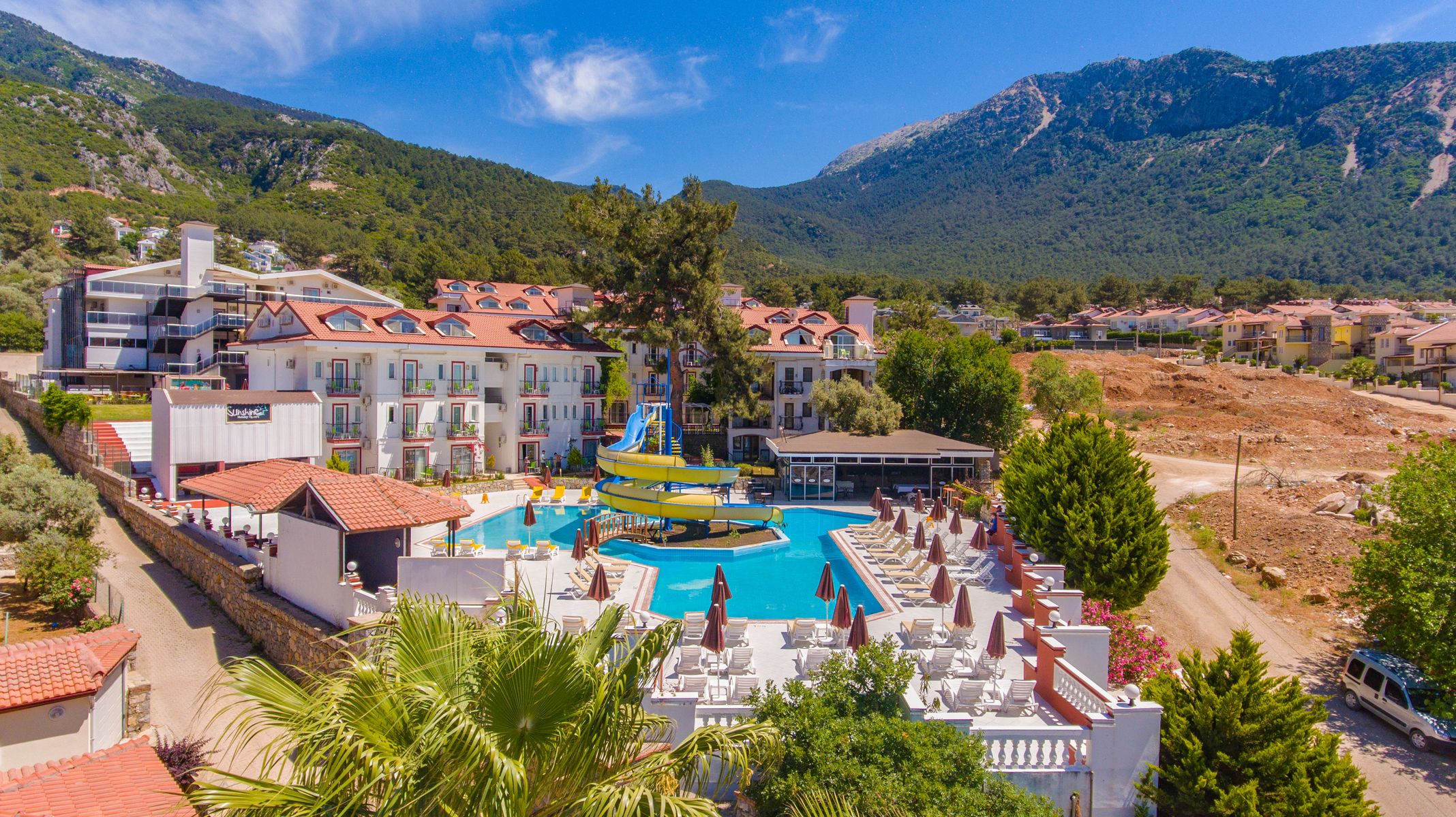 Sunshine Holiday Resort
